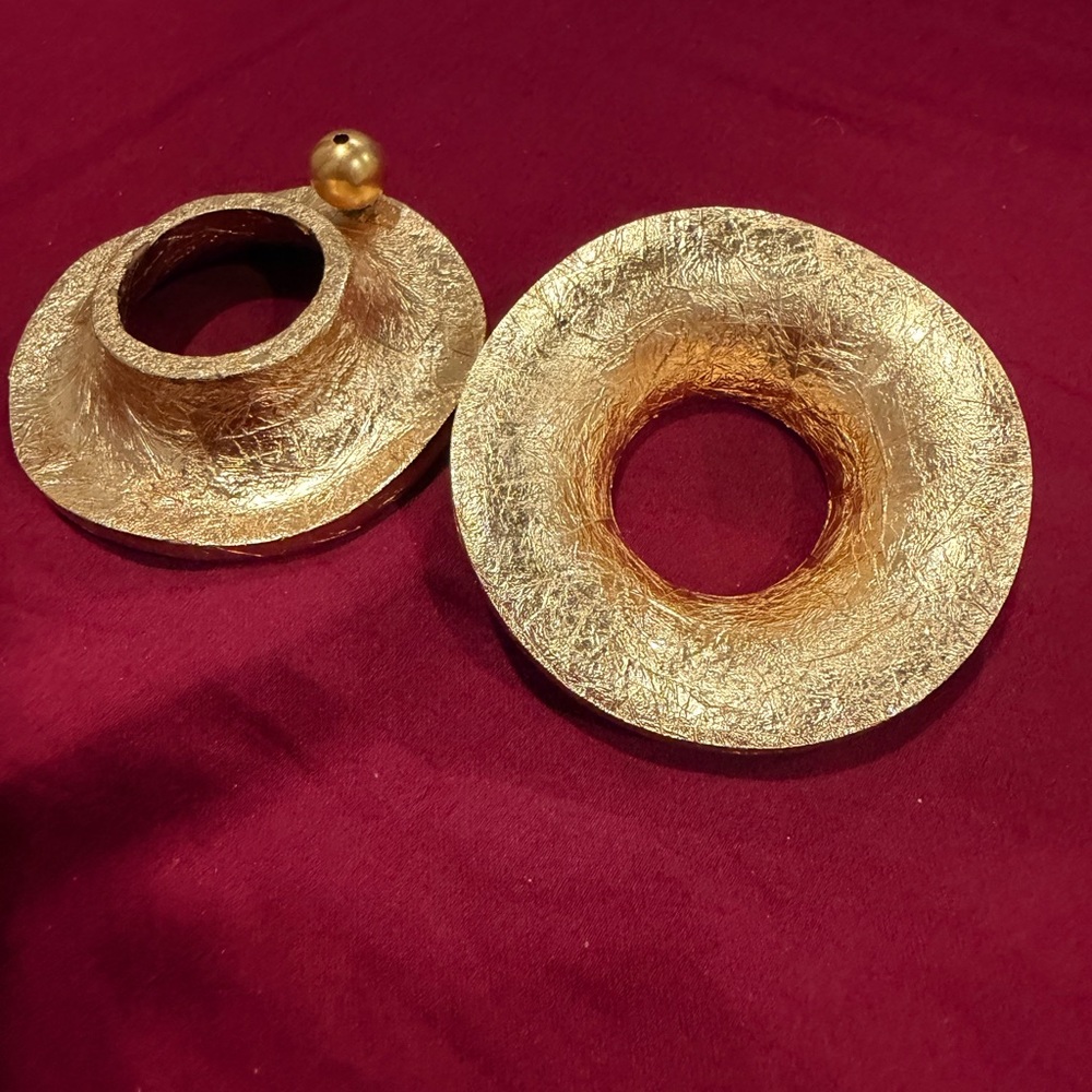 Chic Gold Textured Women's Earrings